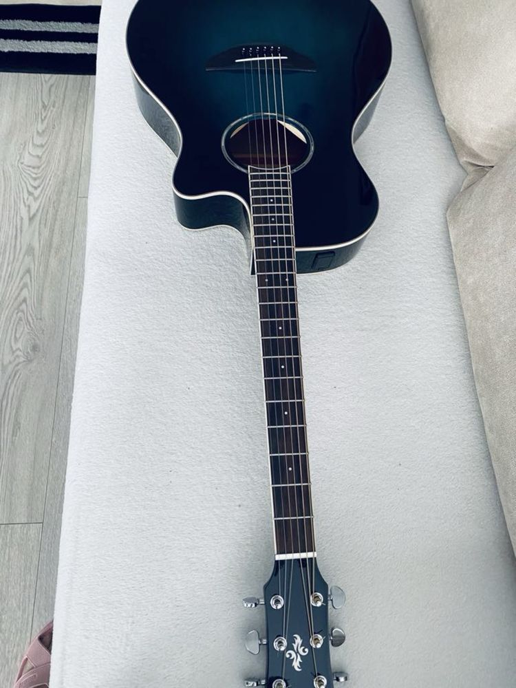 Gitara elektroakustyczna yamaha apx 600