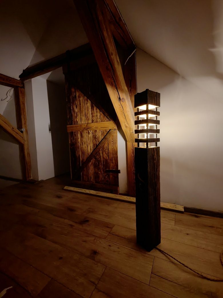 Lampa stojącą LOFT