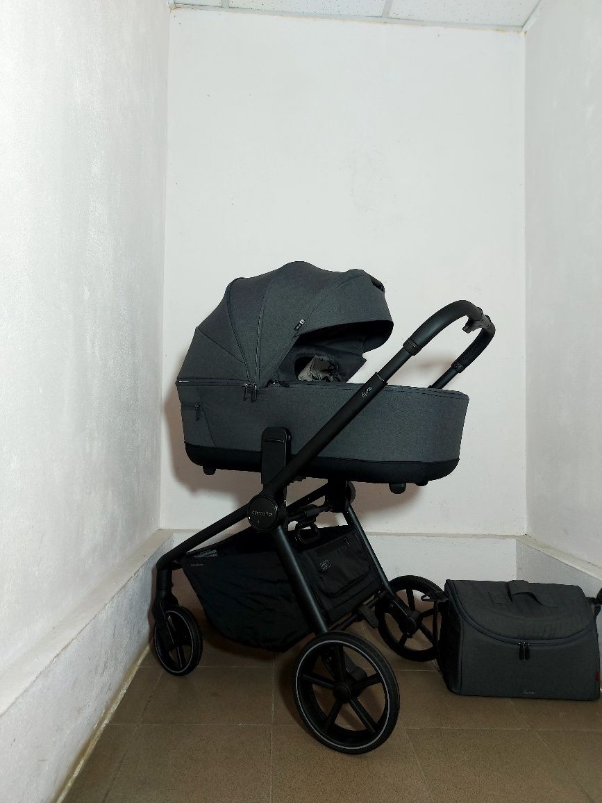 Коляска Carrello Epica 2025 року оновлена полегшена