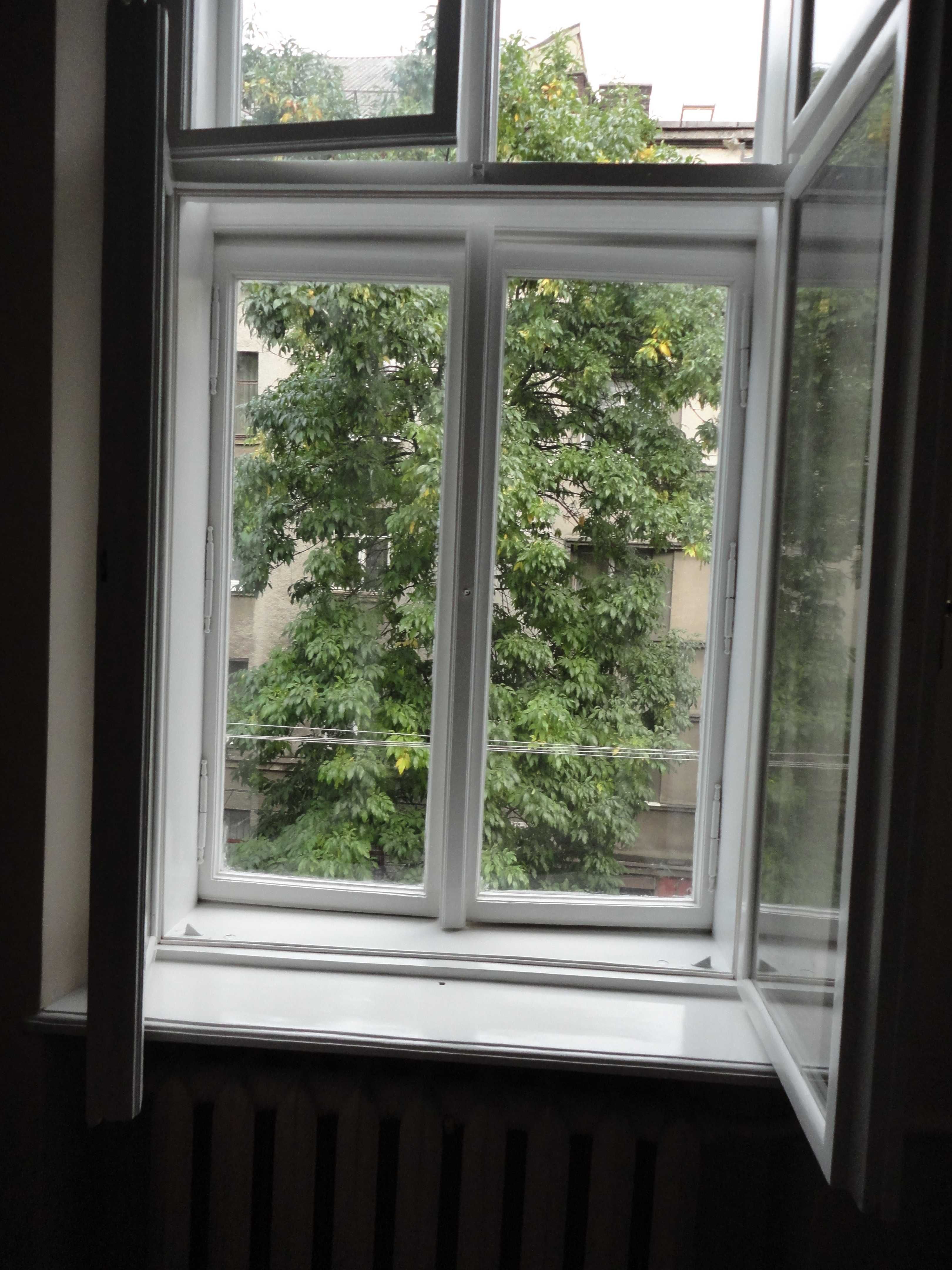 реставрація вікон дерев'яних та  ЄВРО ,балконих дверей та блоків