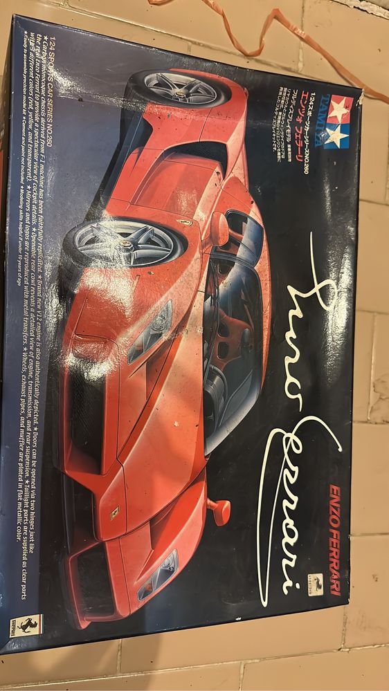 Enzo Ferrari 1/24 Modelismo Auto