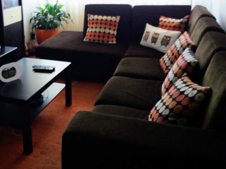 Sofá de canto em excelente estado – confortável e espaçoso