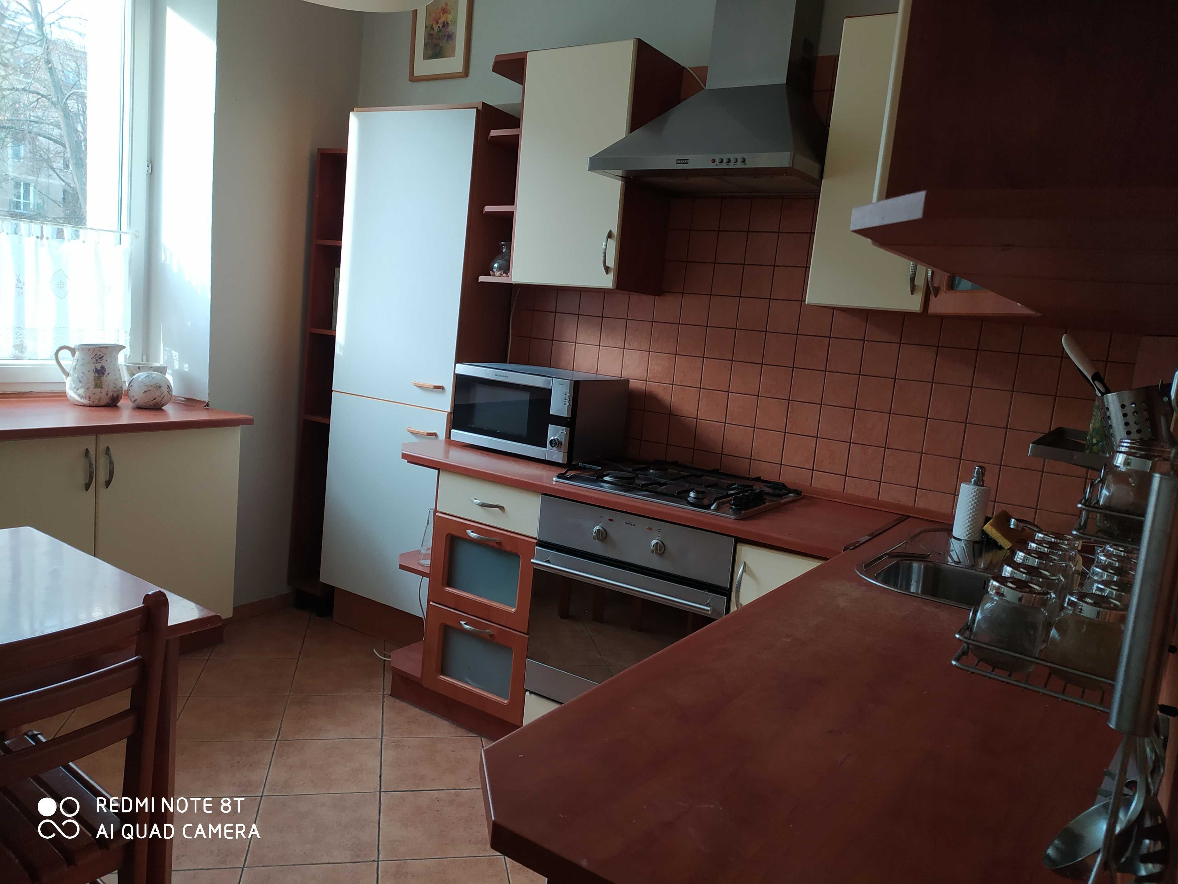 2 pokoje z oddzielną kuchnią przy metrze Wierzbno - Mokotów