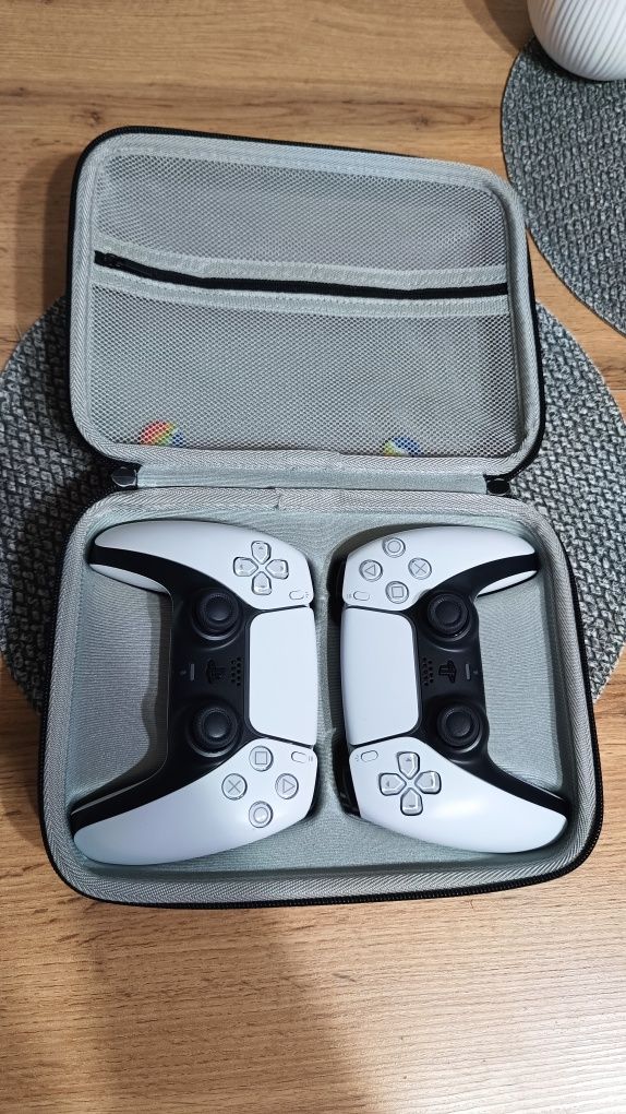 PS 5 + akcesoria