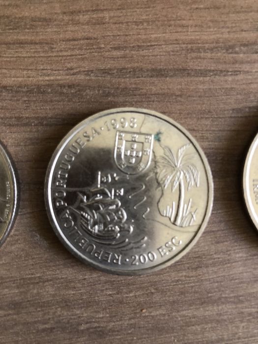 Vendo moedas 200 escudos
