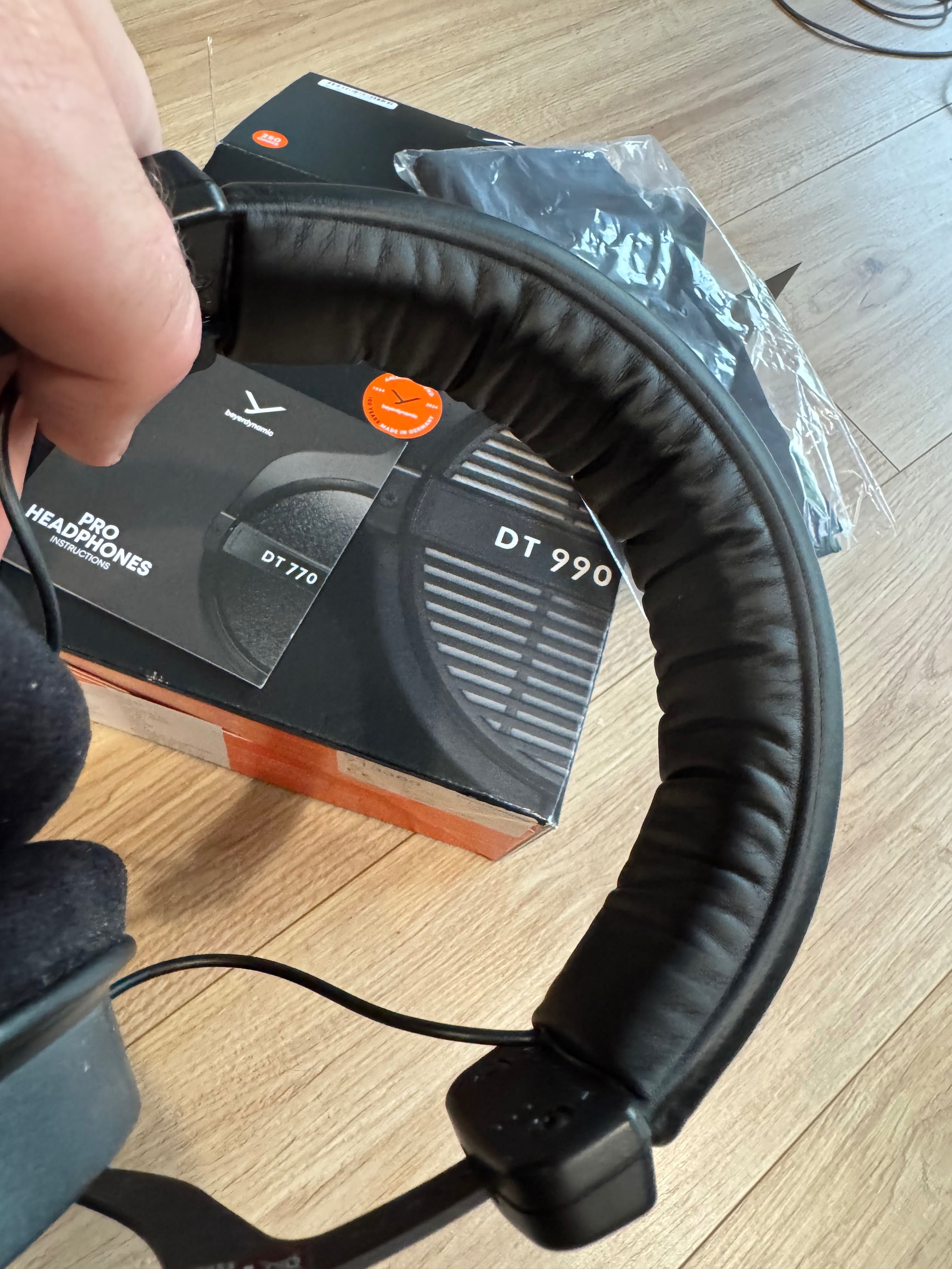 Beyerdynamic DT 990 Pro 250 Ohm Limited Edition