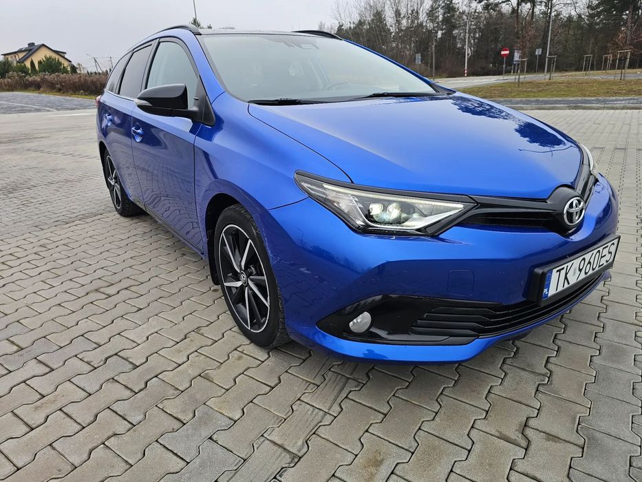 Toyota Auris Salon PL Selection 1.6 LPG