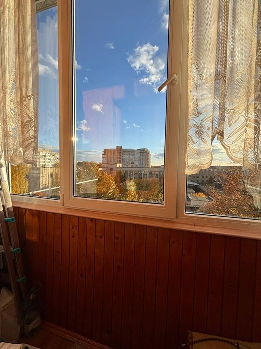 Продам квартиру в центрі міста Шептицький.