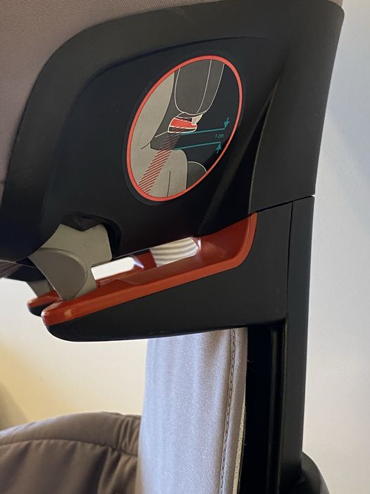 Дитяче авто крісло Maxi-Cosi