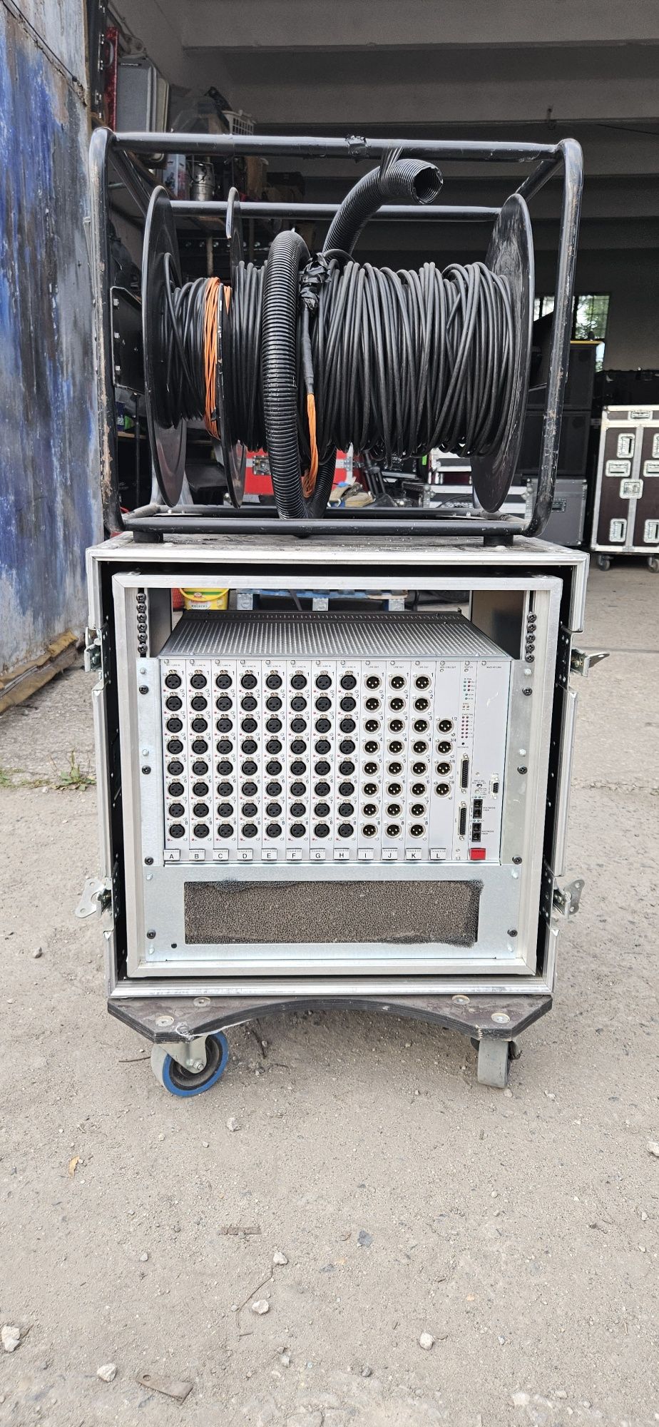 Soundtcraft VI 3000  Stagebox 64/24  światłowód