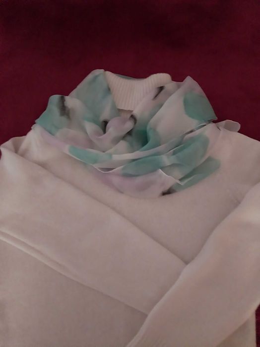 Продам новий жіночий светрик