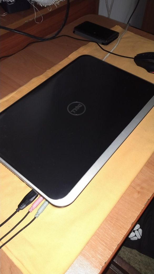 Ігровий ноутбук Dell Inspiron