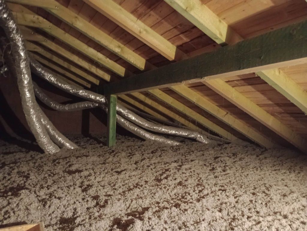 Wdmuchiwanie celulozy, adaptacje poddaszy, badanie kamerą termowizyjną