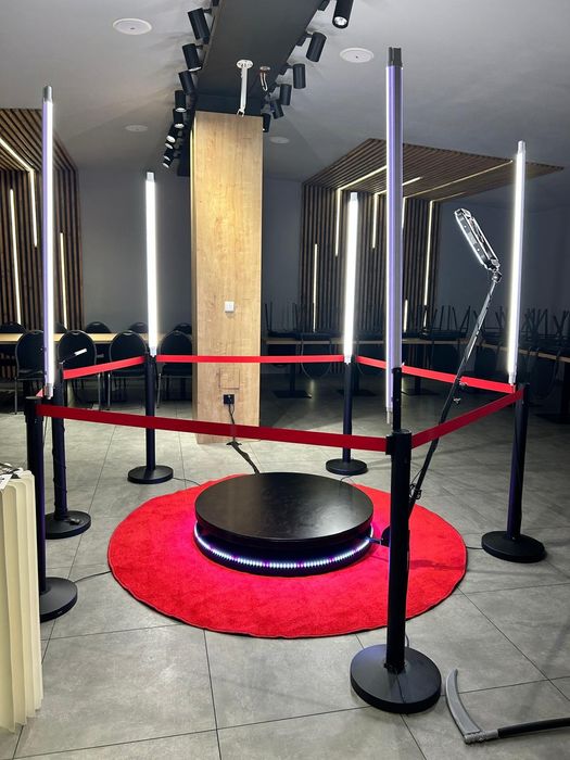 Fotobudka 360 , Fotobudka klasyczna oraz duże selfie lustro!