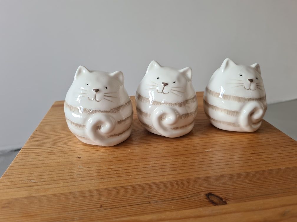 2 + 1 kotki koty figurki