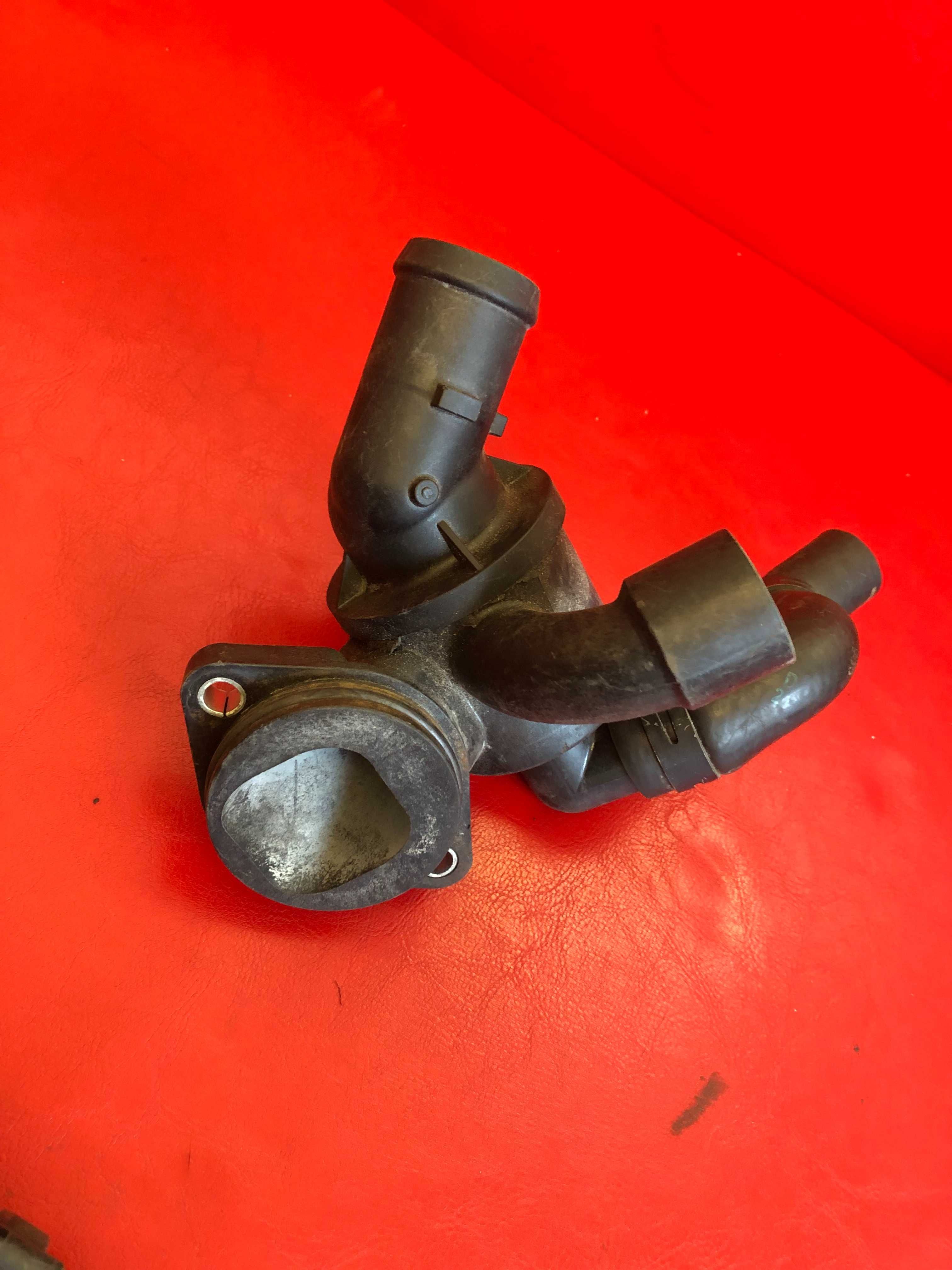 Termostat obudowa termostatu Passat B7 2.0tdi