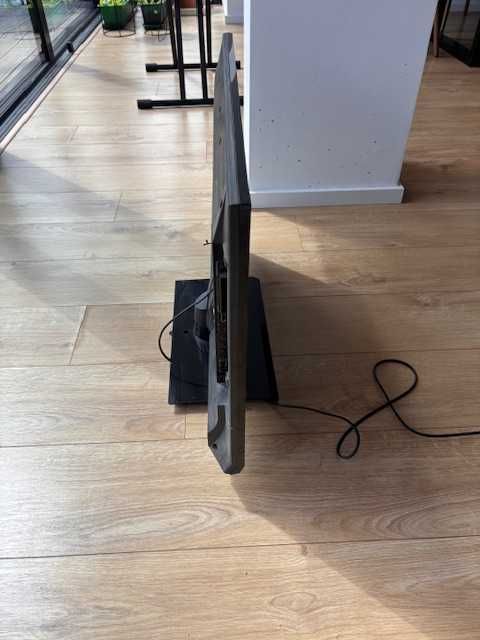 Toshiba 32RL939 to telewizor LED