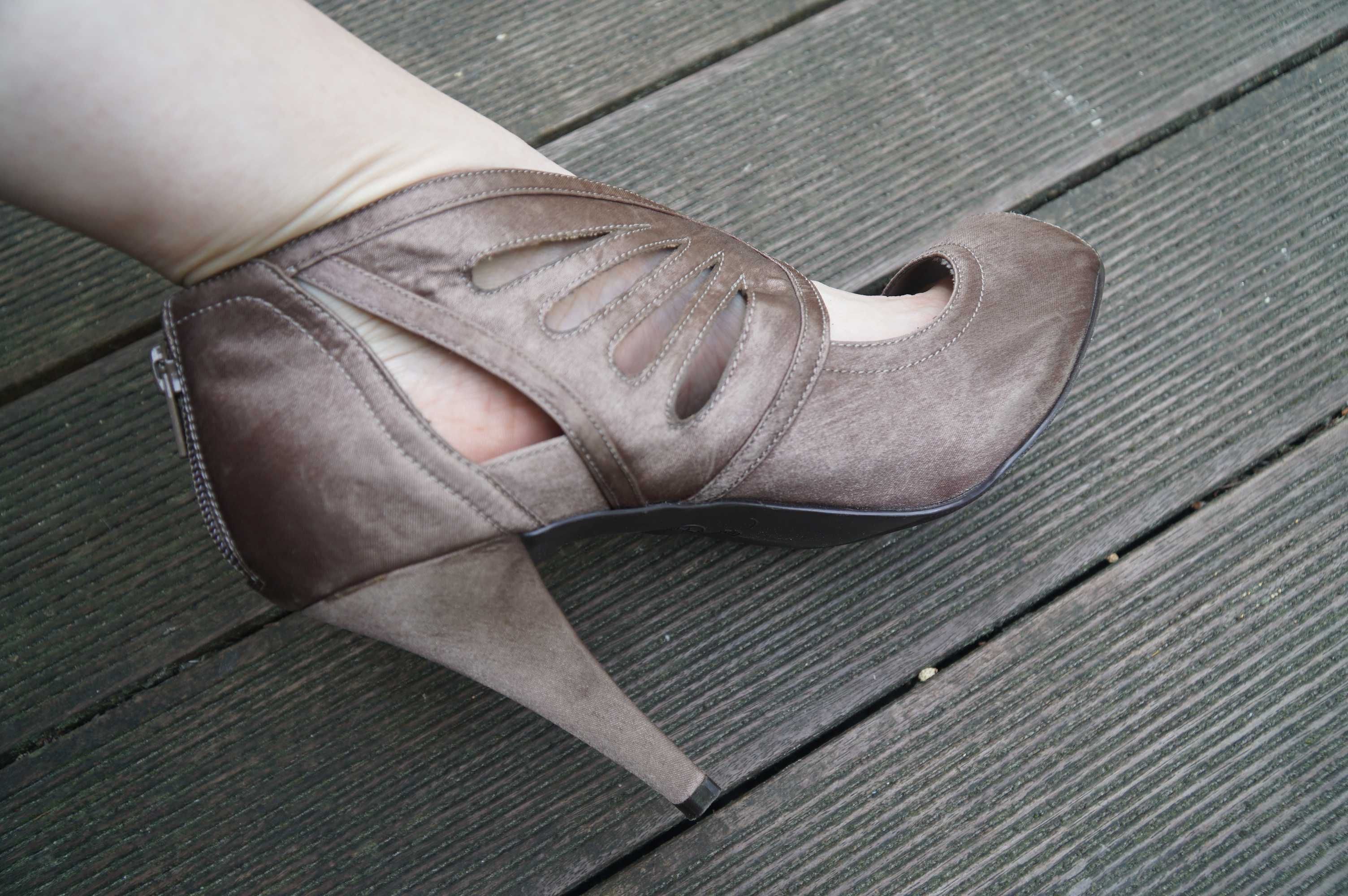 Złote satynowe buty szpilki sandałki na obcasie botki 41 wkł. 26,5 cm