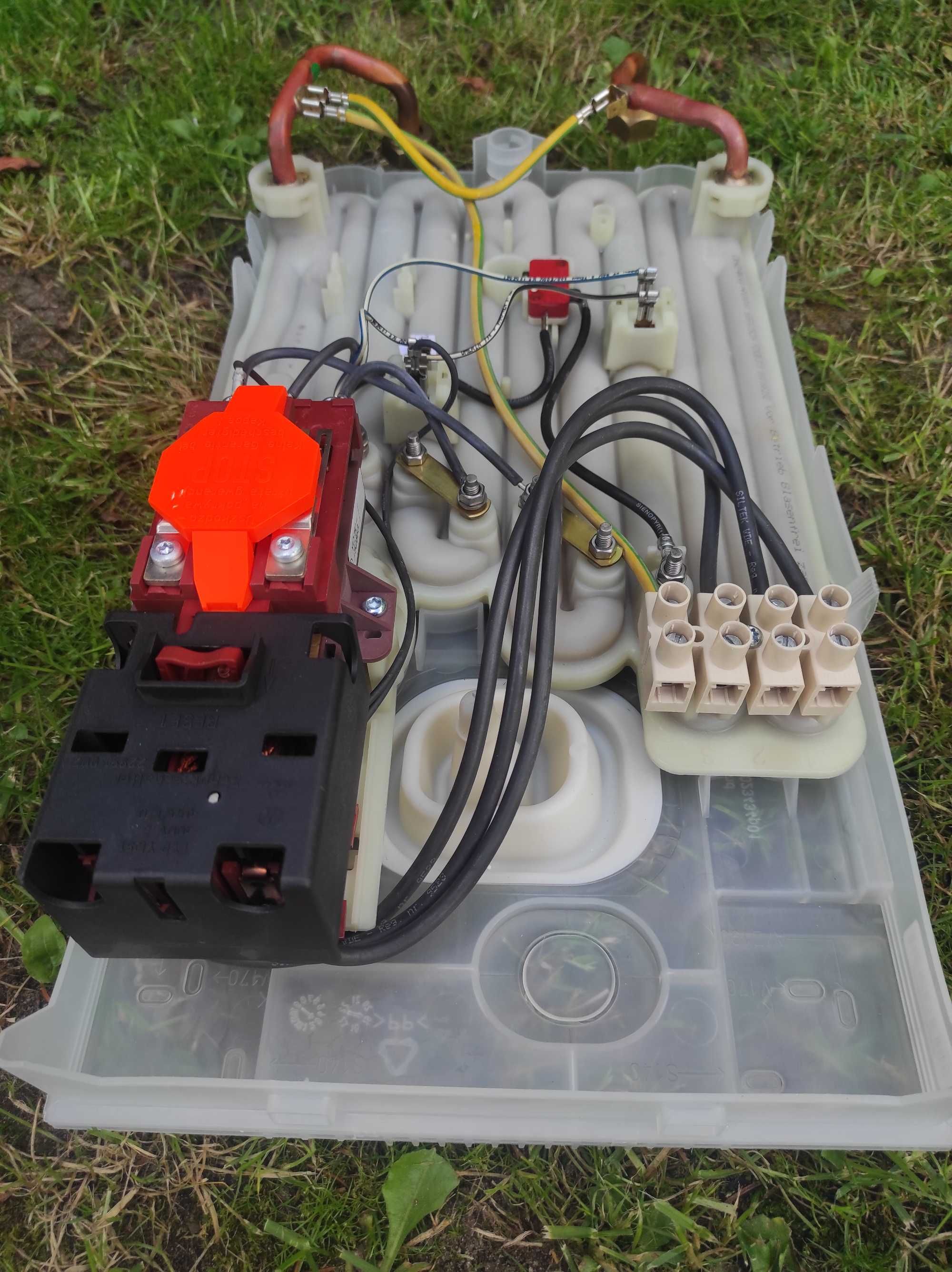 BOSCH TR2000 24 kW . Przepływowy podgrzewacz wody 3 fazy