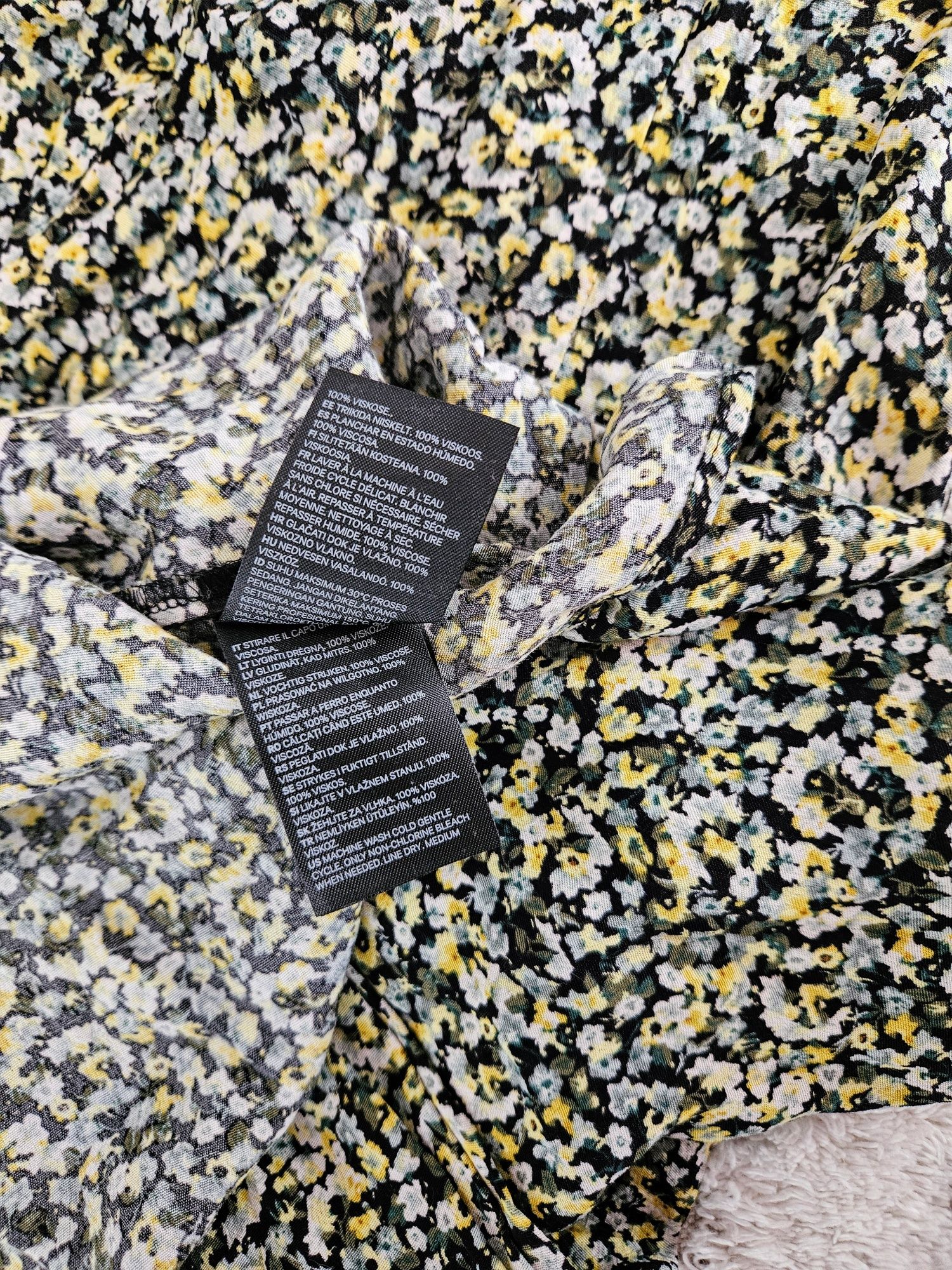 Długa sukienka z wiskozy H&M XS.
100% wiskozy.
