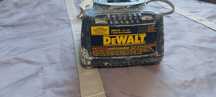 Sprzedam ładowarkę Dewalt  dw1916