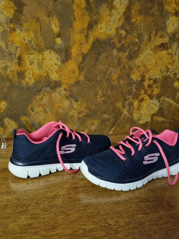 BUTY SKECHERS R.38
Get Connected 12615/NVHP Navy/Hot Pink