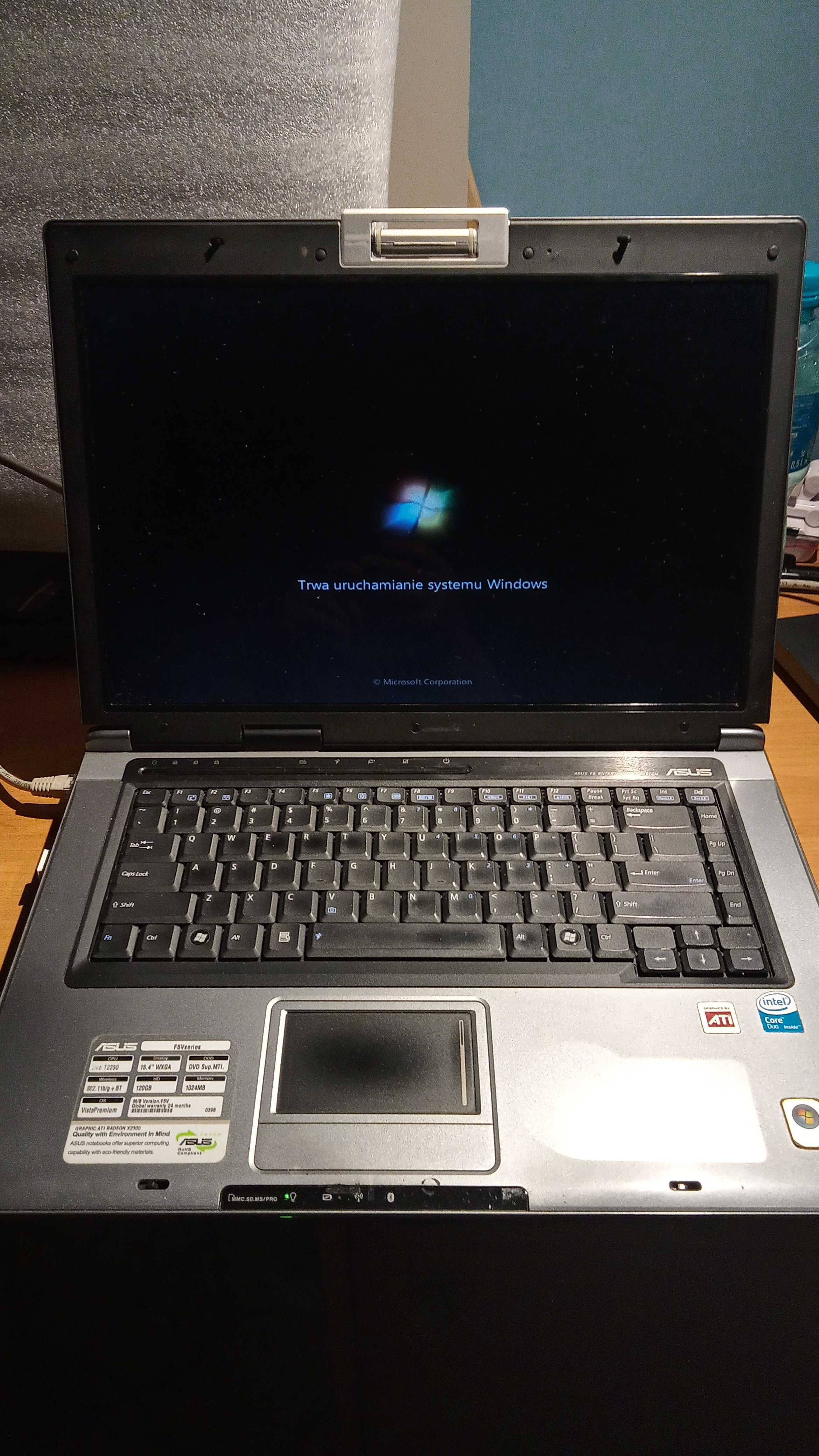 Laptop Asus F5V 15,4 T2250 2GB DDR2 120GB DVD-RW