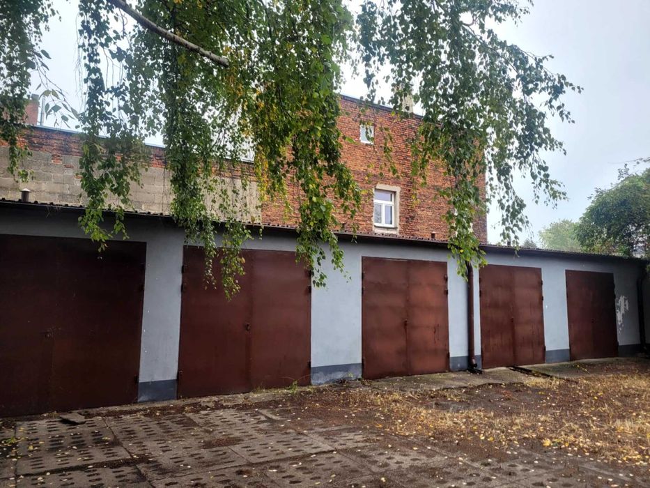 Hala, warsztat na samochody ciężarowe, osobowe pow.124m2