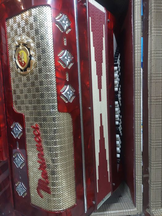 Akordeon Marinucci 72 basy