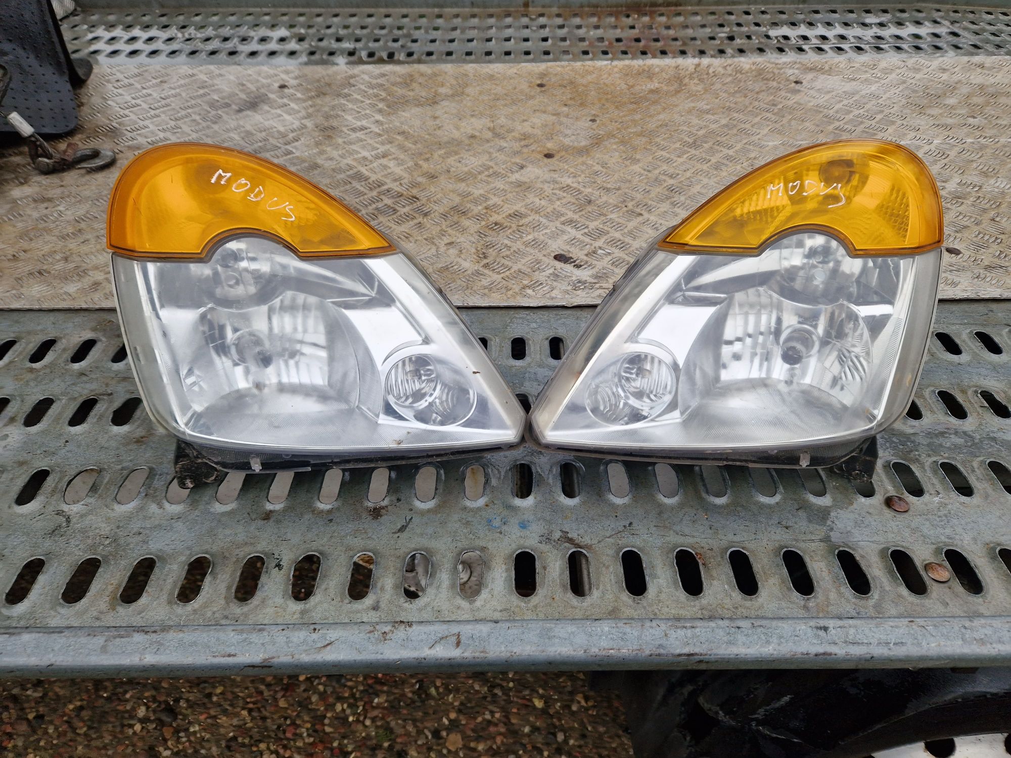 Lampa renault modus