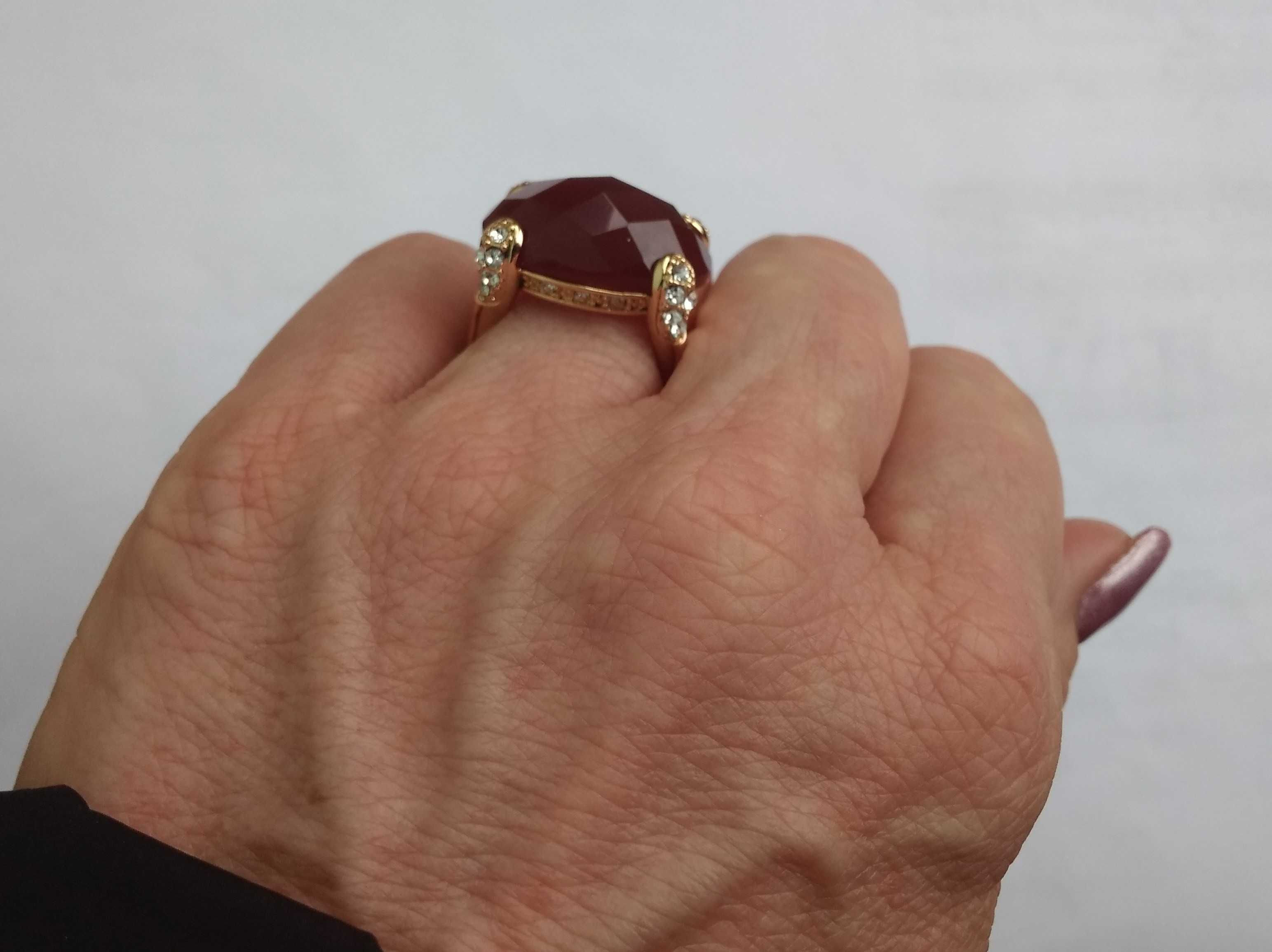Продам женское кольцо от Орифлейм