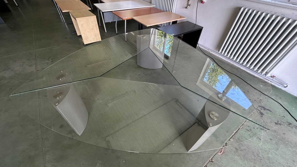 Stół konferencyjny szklany