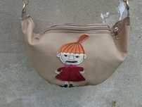 Artystyczna skórzana nerka z Małą Mi. Handmade