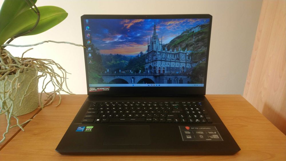 Laptop MSI Leopard GP76, Stacja robocza, WIN11, SSD, 300Hz, i7 11gen