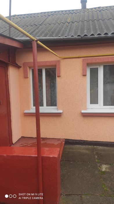 Будинок, в центрі міста Козятин.