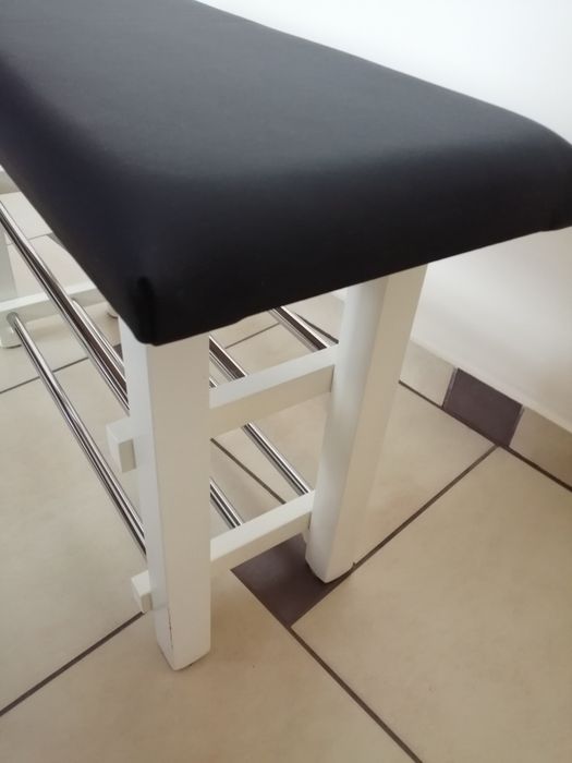 Siedziko ze stojakiem na obuwie