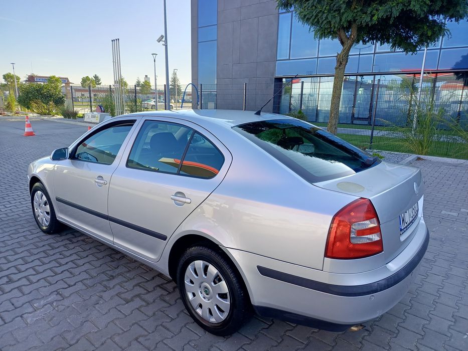 Skoda Octavia 1.6 benzyna elektryka klima