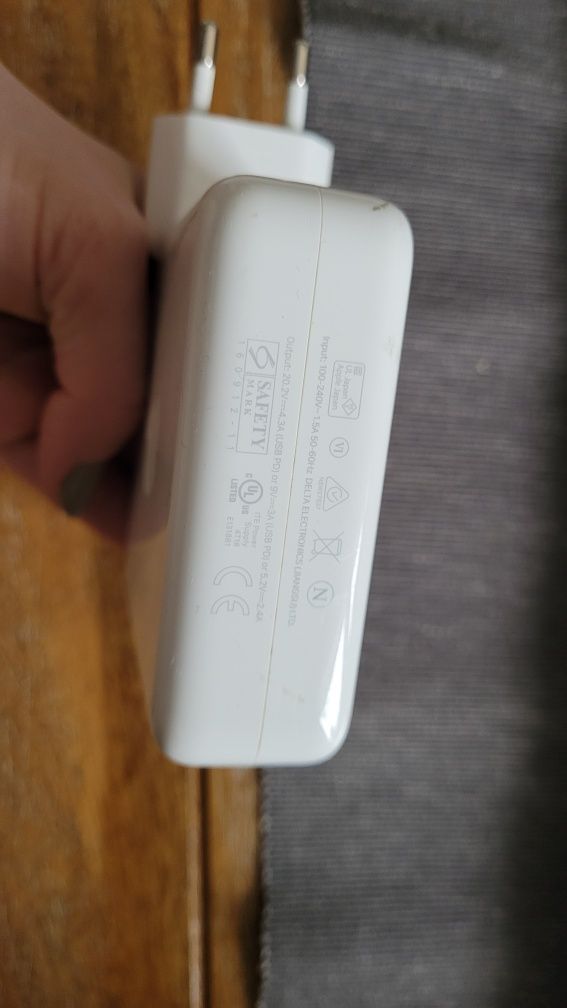 Oryginalny zasilacz ładowarka do Macbooka Apple USBc 97 Wat