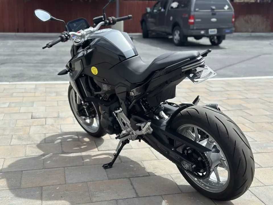 2020 BMW F 900 R Black Storm Metallic