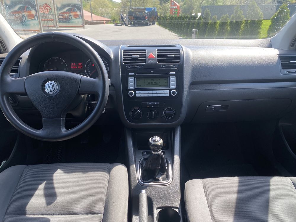 Продам Volkswagen Golf 5 1.9 TDI