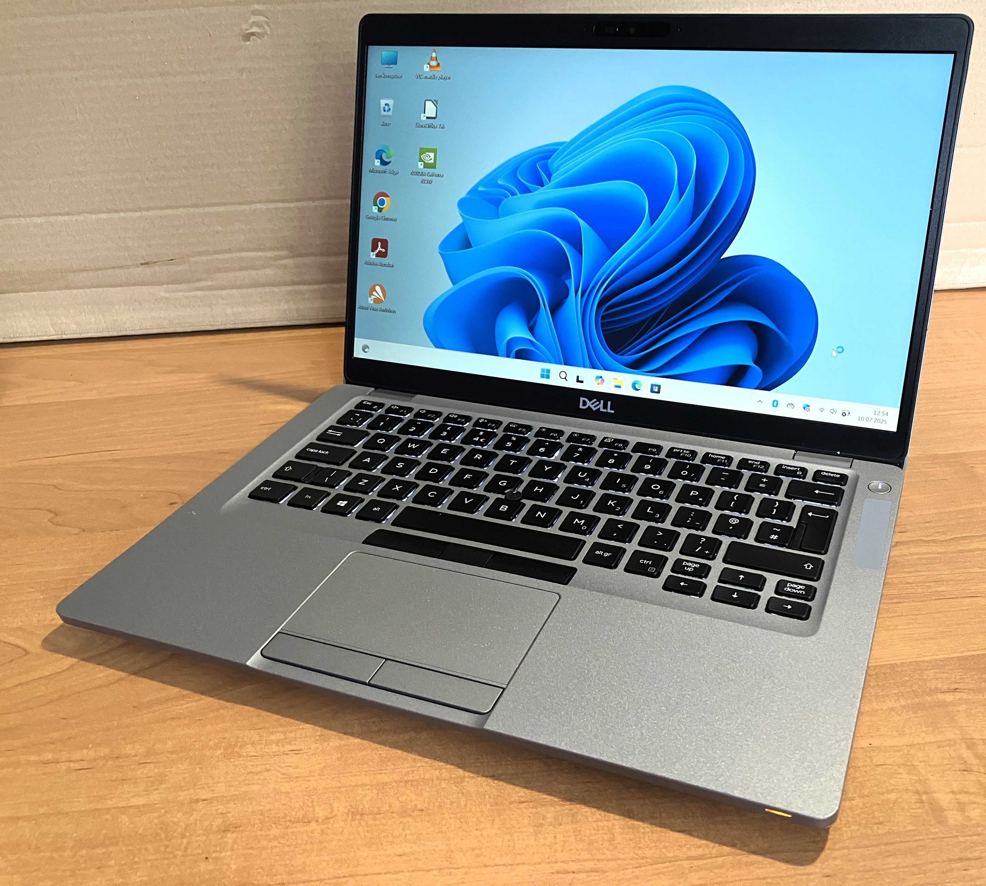 Laptop DELL 5411 Intel® Core™ i7-10th (6x5,1GHz) 16GB 512GB SSD USB-C™