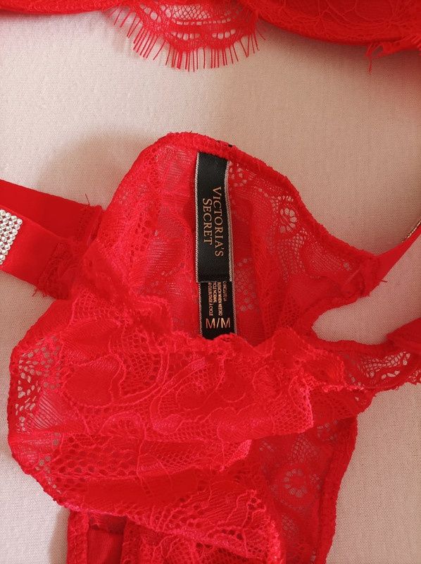 Komplet bielizny 75B M Victoria's Secret czerwony koronkowy