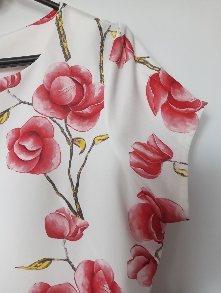Sukienka w kwiaty 46 do 48