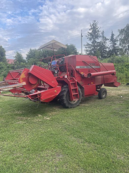 Продам комбайн Massey Ferguson 330