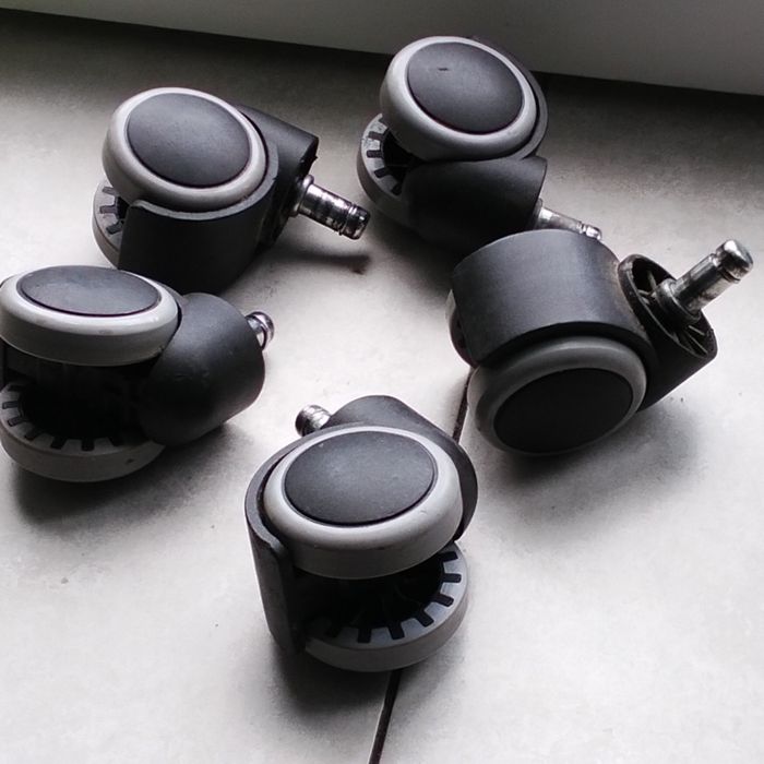 Комплект роликов для офисного кресла