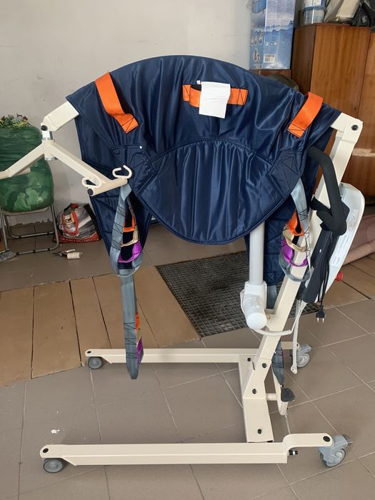 Podnośnik transportowy