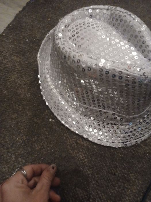 Srebrna w cekiny czapka kapelusz retro dla dorosłych