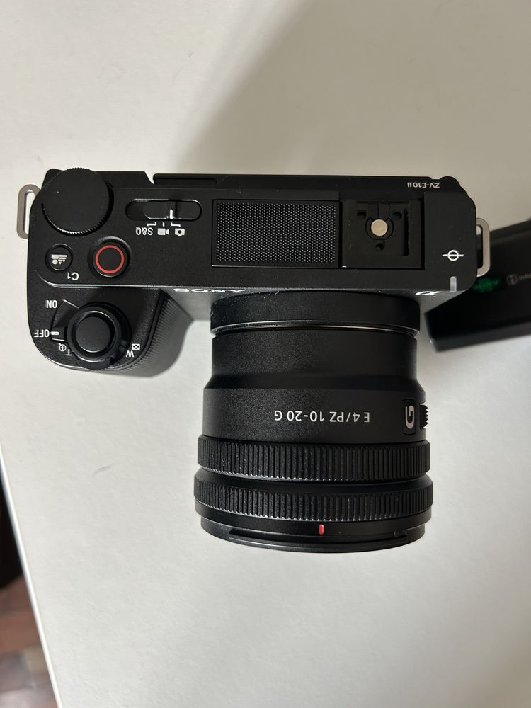 Sony zv-e10 II + sony e pz 10-20 mm f4 g + baterias