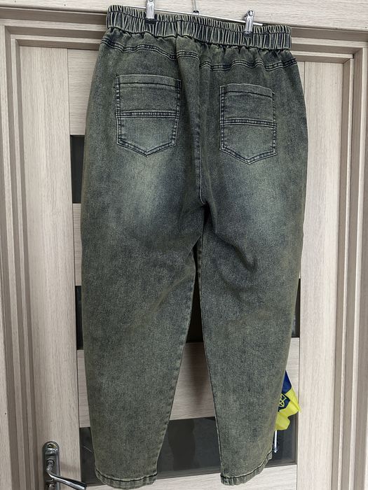 Джинси в стразах +size