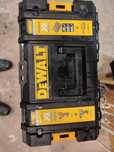 Sprzedam Skrzynka DeWalt